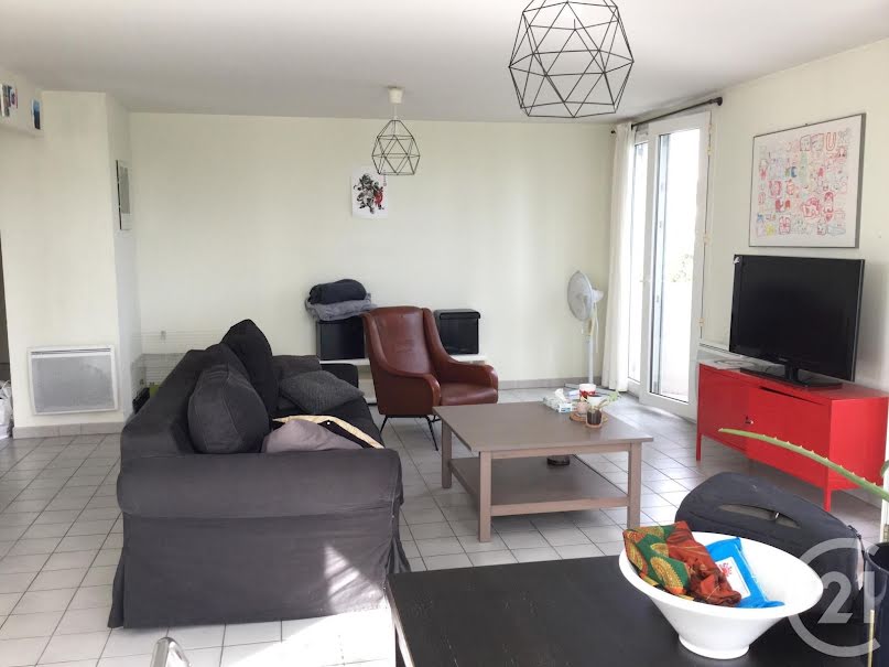 Location meublée appartement 3 pièces 78 m² à Montpellier (34000), 867 €