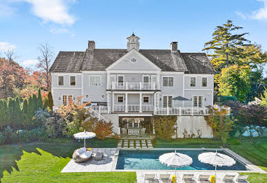 House with pool and terrace 9