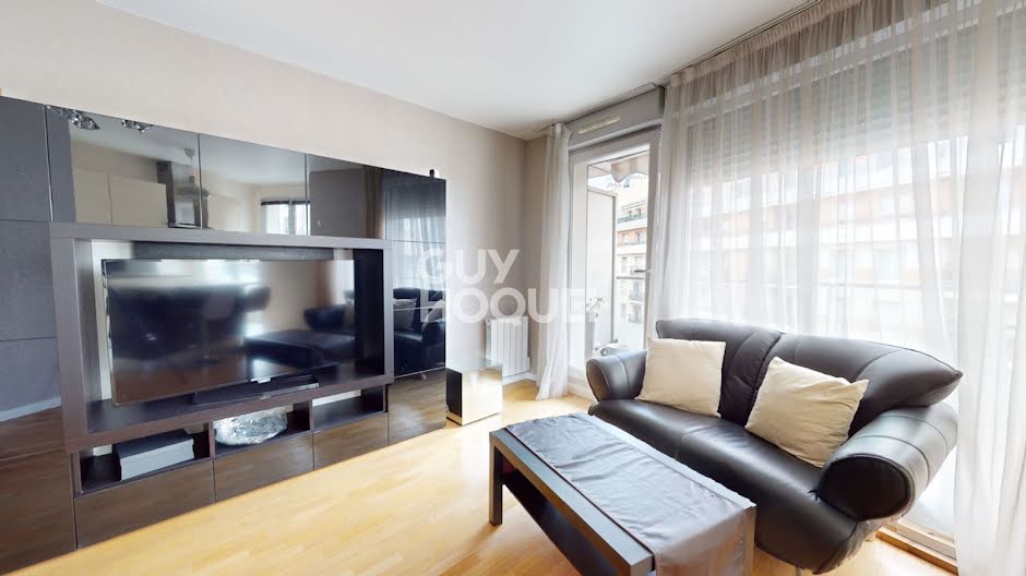 Location meublée appartement 3 pièces 64 m² à Les Lilas (93260), 1 572 €