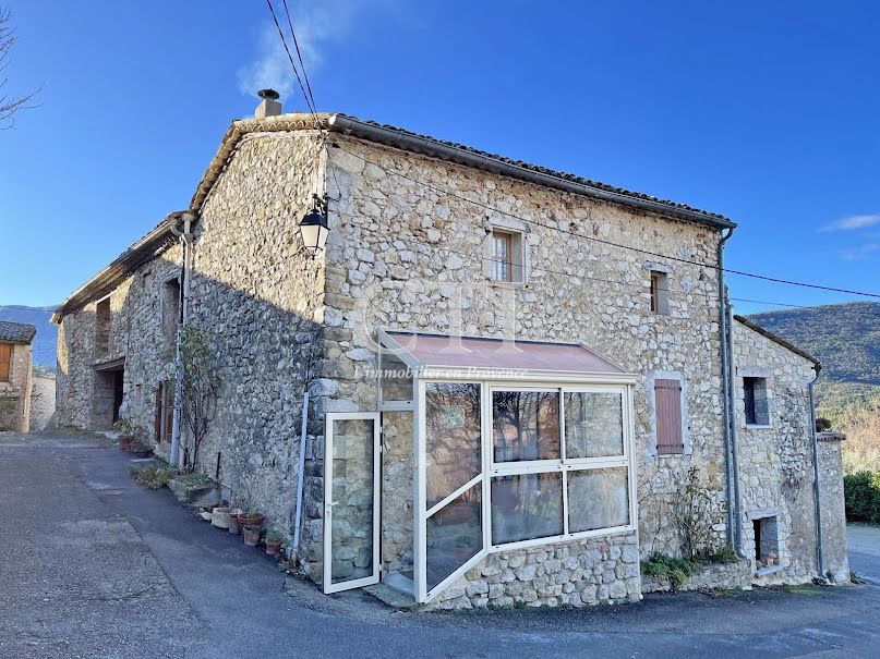 Vente viager 3 pièces 96 m² à Buis-les-Baronnies (26170), 65 000 €