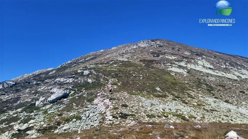 Pico Cornón desde Lumajo: Un Pico Majestuoso en León