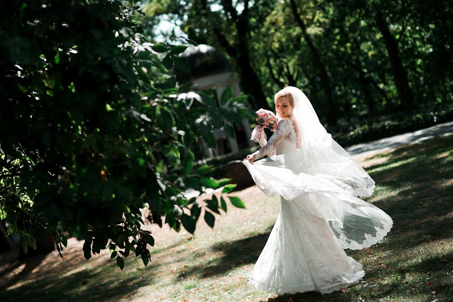 Jurufoto perkahwinan Viktoriya Petrenko (vi4i). Foto pada 25 September 2015