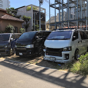 ハイエースバン TRH200V