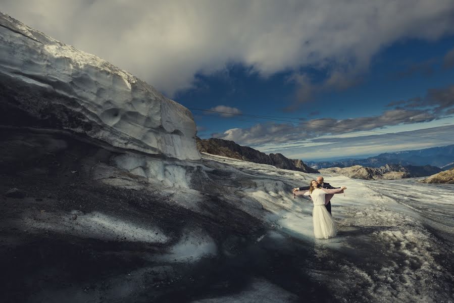 Wedding photographer Maciej Niesłony (magichour). Photo of 21 October 2018