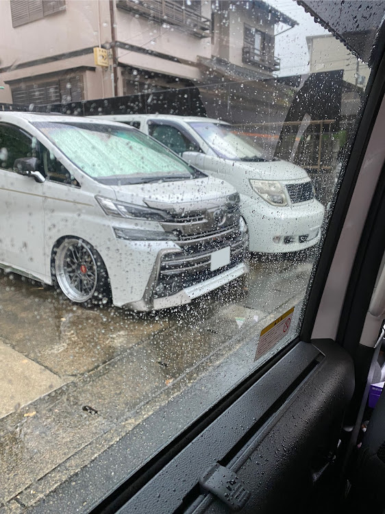 ヴェルファイアの1089factory・ヴェル・エル・盆休み初日☔️雨😵・後席快適・DAYS ROOX highwaystarに関するカスタム事例の投稿画像1枚目