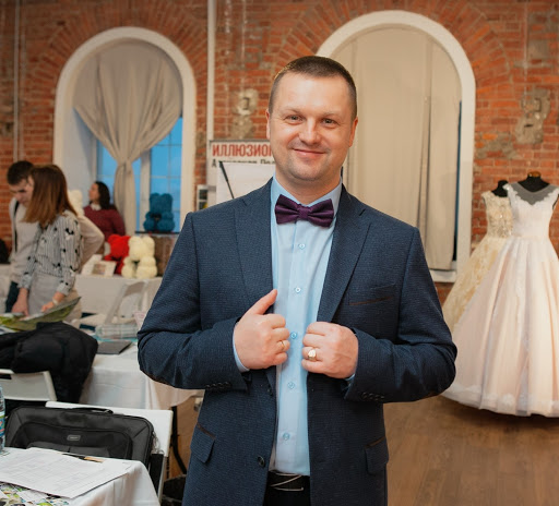 Виктор Новиков