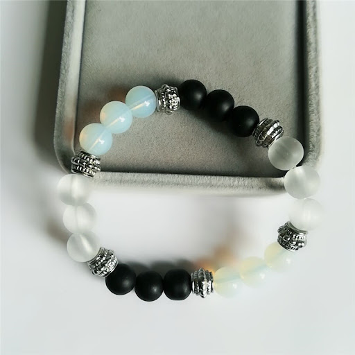 Title 4, Kristalarmband yoga -armband