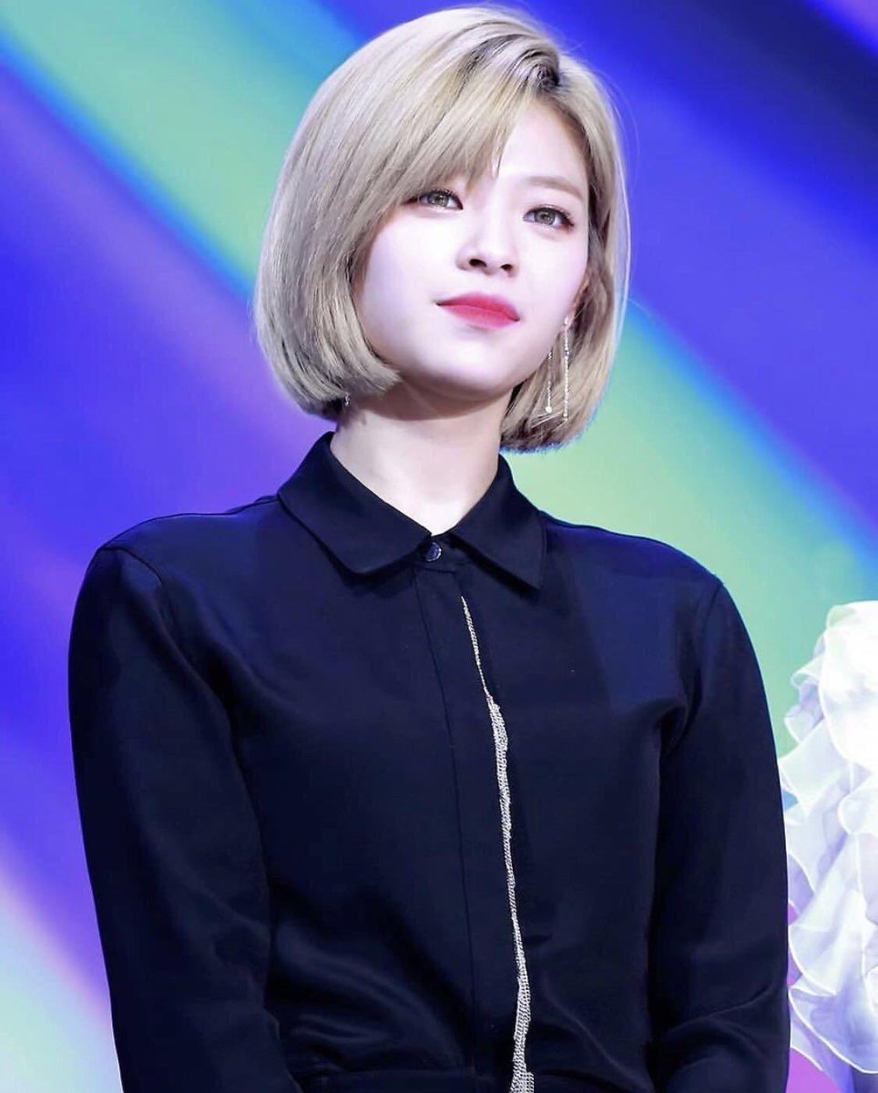 TWICE's Jeongyeon Is So Beautiful, She Can Pull Off Any Look