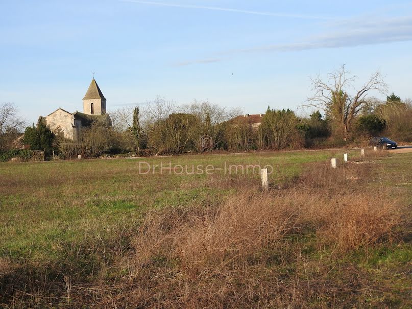 Vente terrain  720 m² à Saint-Sauvant (86600), 28 700 €