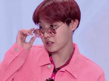 12 Dangerously Sexy Times BTS's J-Hope Wore Glasses And Slayed Us All -  Koreaboo