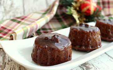 Gingerbread and Lemon Raisin Sauce