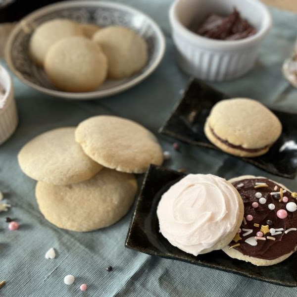 Sugar Cookies - plain or decorated