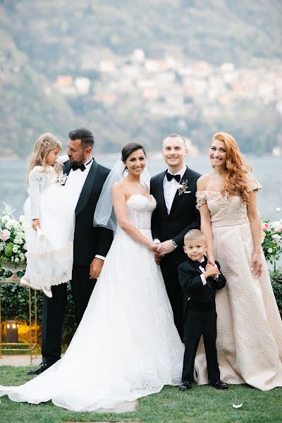 Fotógrafo de bodas Elena Razumovskaia (olivafoto). Foto del 2 de abril 2019