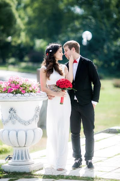 ช่างภาพงานแต่งงาน Valeriya Koveshnikova (koveshnikova) ภาพเมื่อ 14 พฤษภาคม 2016