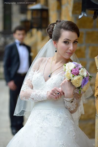 Fotógrafo de casamento Genrikh Avetisyan (genrikhavetisyan). Foto de 19 de agosto 2015