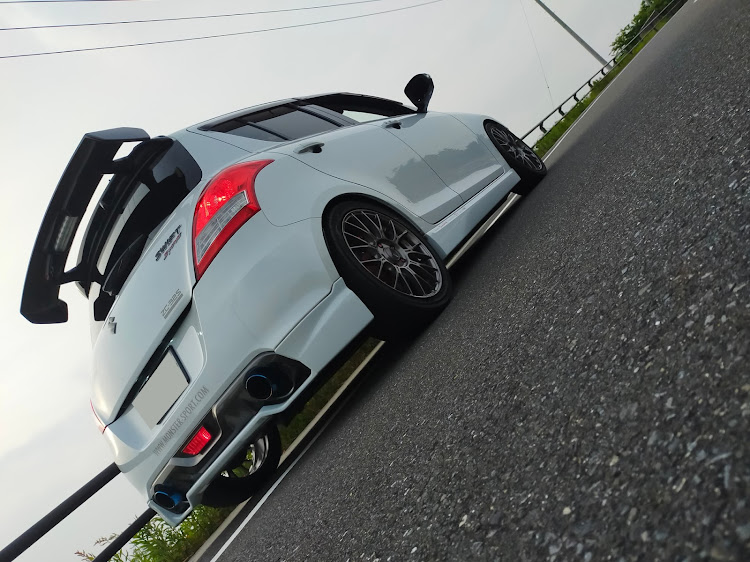 スイフトスポーツの7th heavenの堕天使・JPF morning project・日本平朝の会・主様と愉快な仲間たち・更なるecstacyを求めてに関するカスタム事例の投稿画像3枚目
