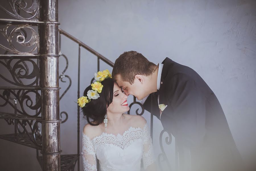 Wedding photographer Sveta Glebova (vetaglebova). Photo of 15 April 2015