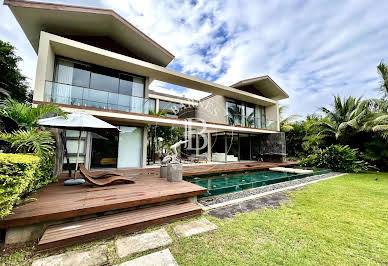 Villa with pool 8