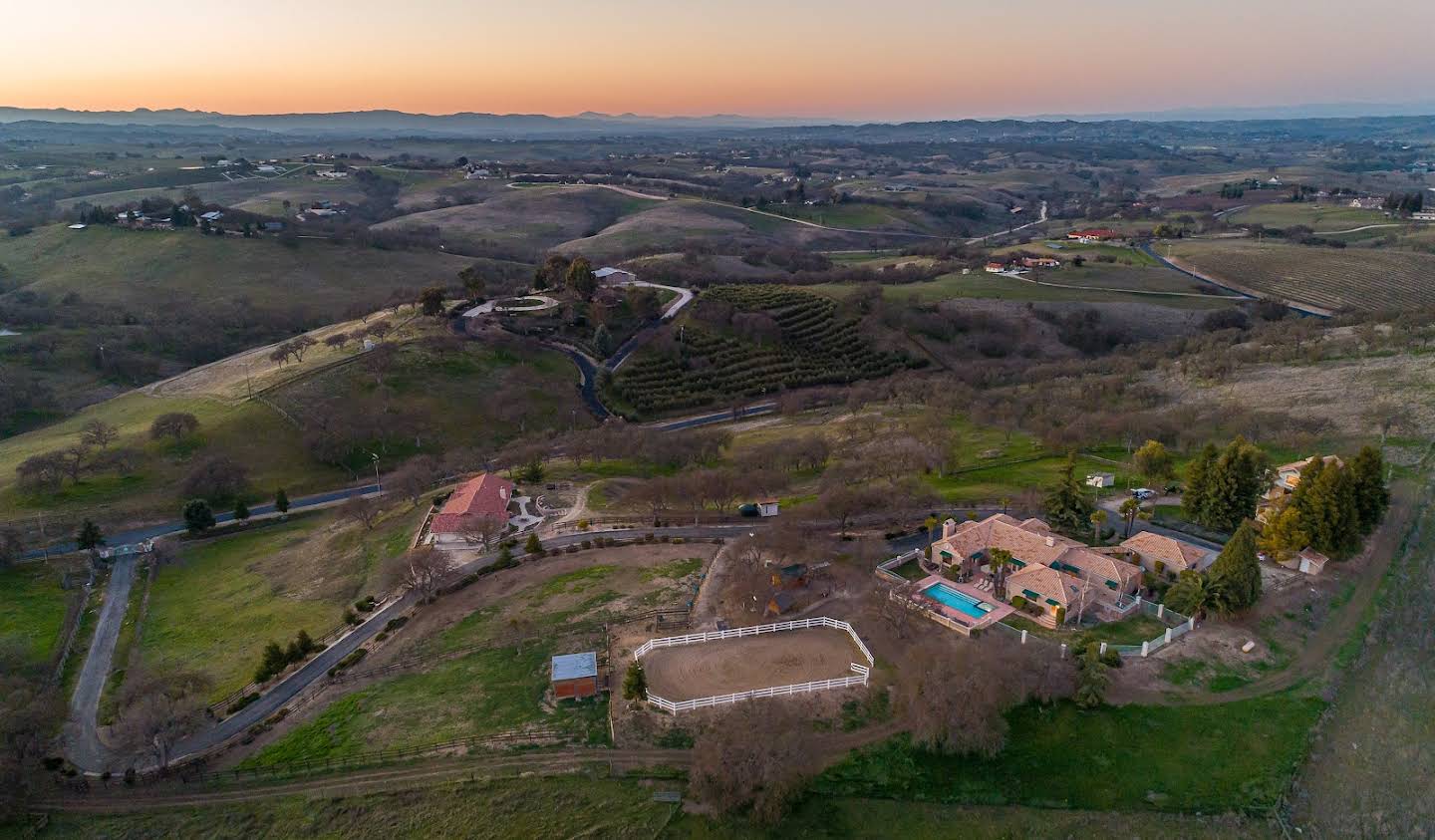 House with pool and garden Creston