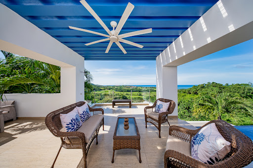 Maison avec piscine et jardin 1