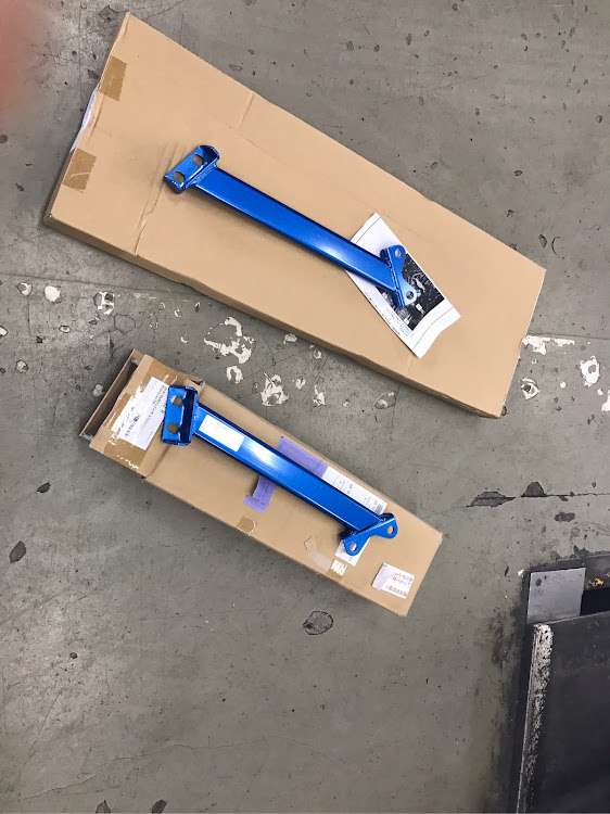 インプレッサ WRX STIのクスコに関するカスタム事例の投稿画像1枚目