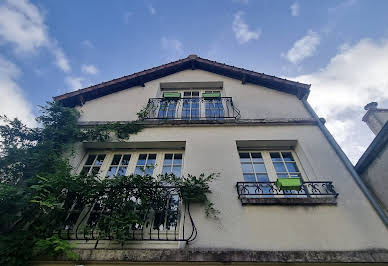 Maison avec piscine et jardin 10