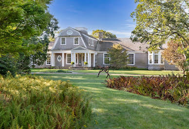 House with pool and garden 5