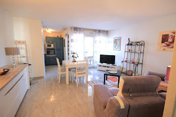 appartement à Cannes la bocca (06)