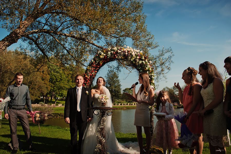 Fotógrafo de casamento Aleksandr Lobach (lobach). Foto de 31 de março 2015