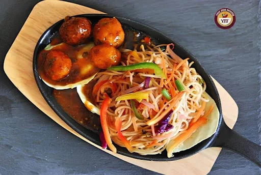 Veg Manchurian + Hakka Noodles