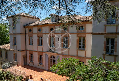 Vineyard with pool and outbuildings 1