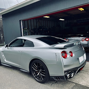 NISSAN GT-R R35