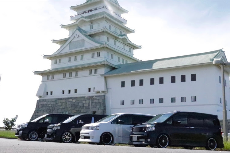ヴォクシーの70straight line・4"86spec・秋の全国交通安全運動・秋の気配・やっぱりオフ会は楽しいね❤️に関するカスタム事例の投稿画像1枚目