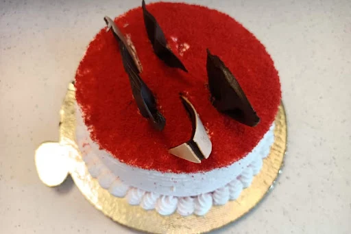 Eggless Red Velvet With White Chocolate Cake [450 Grams]
