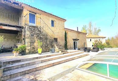 House with pool and terrace 8