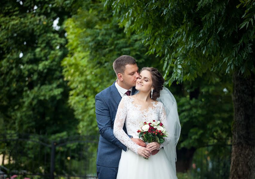 Fotógrafo de casamento Mikhail Kulesh (mkphoto). Foto de 5 de fevereiro 2019