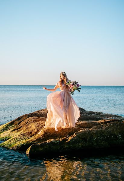 Wedding photographer Stasya Burnashova (stasyaburnashova). Photo of 9 July 2016