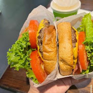 THEFREEN BURGER 樂檸漢堡(文化秀泰門市)