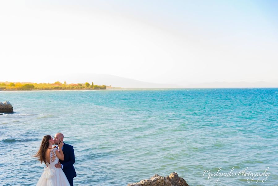 Wedding photographer Makis Mixalopoulos (mixalopoulos). Photo of 19 June 2019