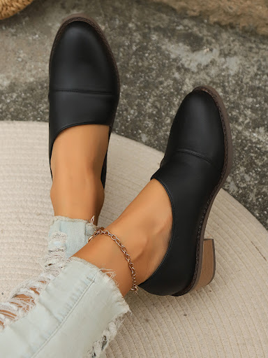 Title 8, Side Hollow Low Heel Pointed Toe Shoes