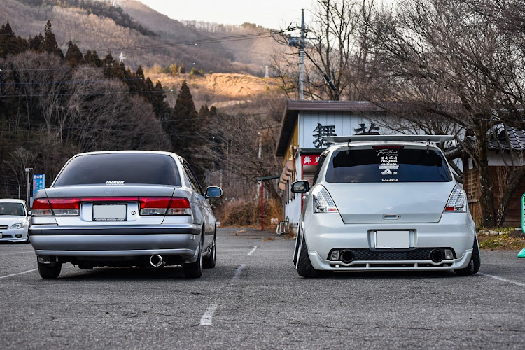 サニーのスイフトスポーツzc31s・bB・草木ドライブイン・カメ活・ネオクラに関するカスタム事例の投稿画像5枚目