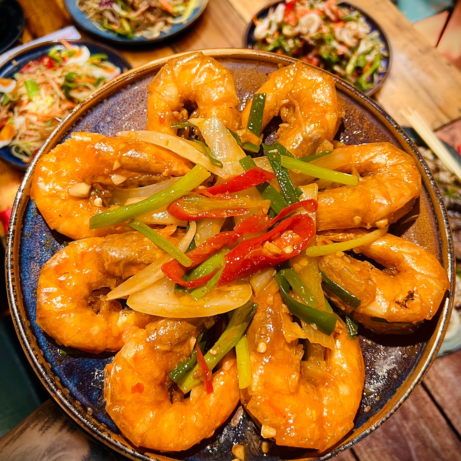 Tôm xóc tỏi cay