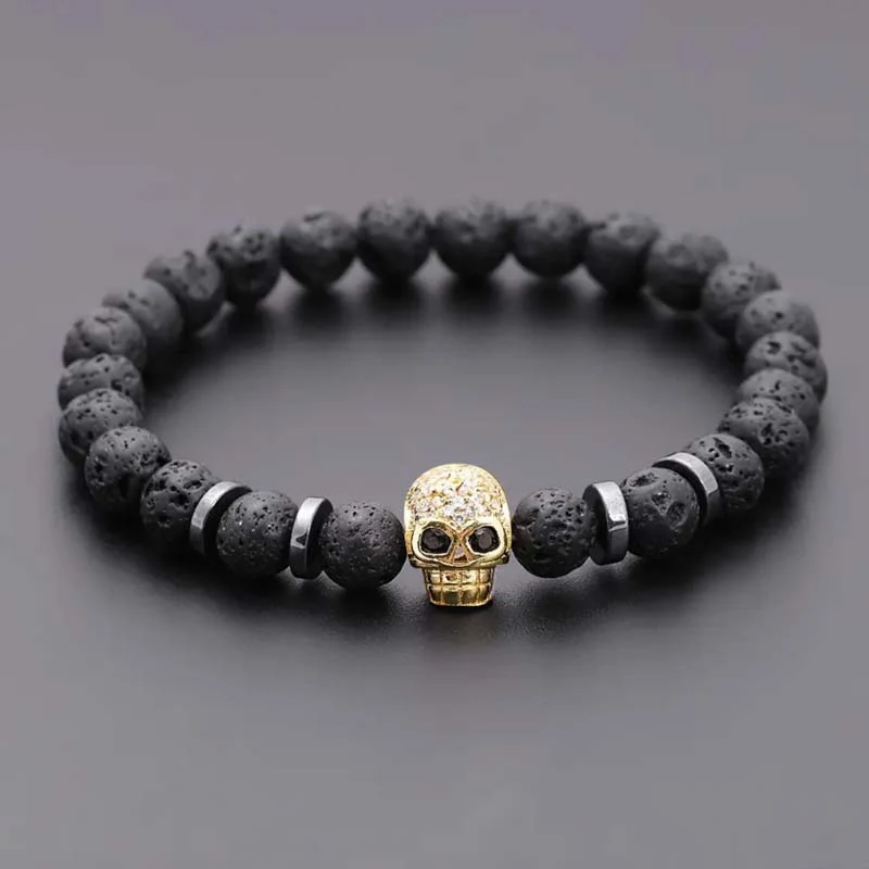 Pulsera de abalorios de piedra volcánica natural con micro incrustaciones de circonitas, para un look elegante y relajado.