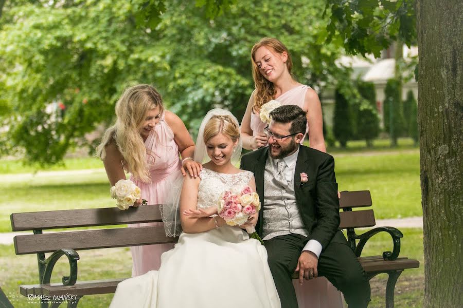 Fotógrafo de casamento Tomasz Iwański (tomasziwanski). Foto de 12 de fevereiro 2020