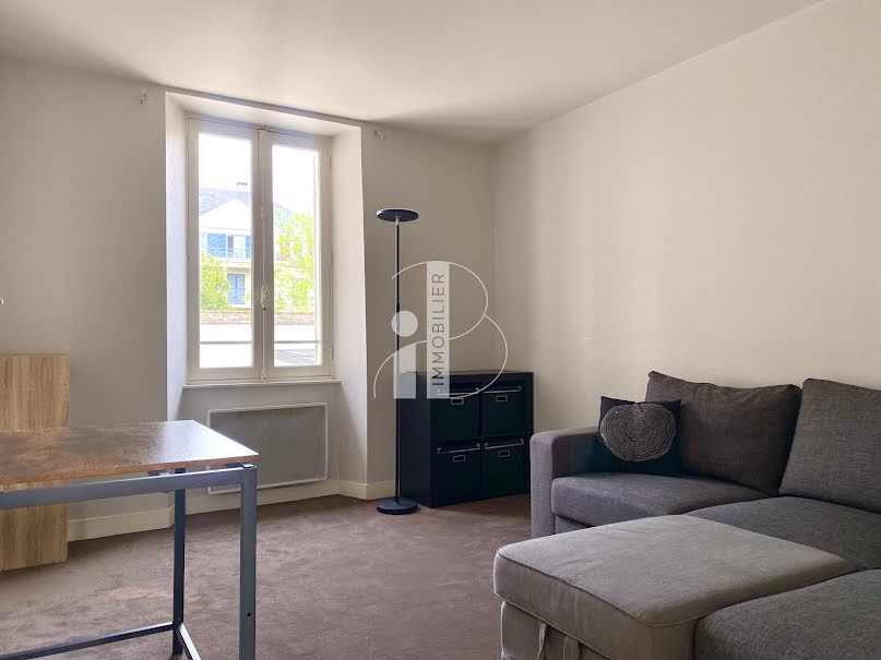 Location meublée appartement 3 pièces 113.7 m² à Fontainebleau (77300), 1 690 €