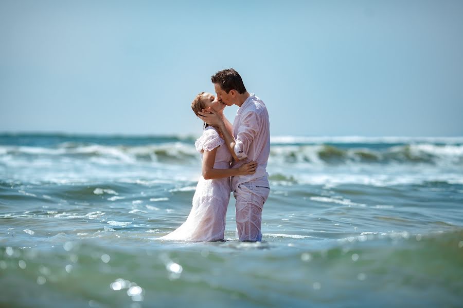 Fotografo di matrimoni Makovey Dmitro (makovey). Foto del 7 aprile 2019