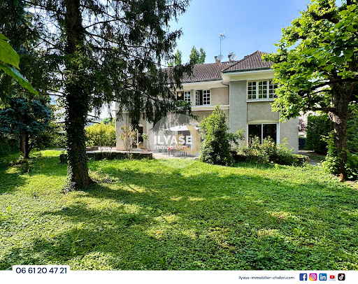 House with terrace 3