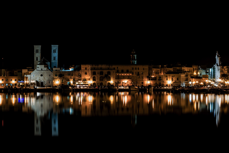 Scorcio Notturno porto Molfetta di gianniturtur