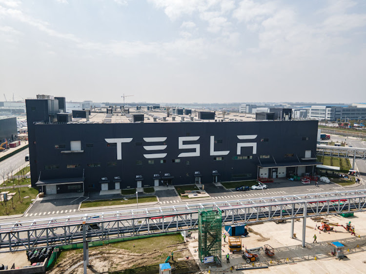 Tesla, which rolled out its first car from its Shanghai factory in 2019, generated production value of 183.9 billion yuan in 2022, accounting for 23% of the Shanghai’s total automotive manufacturing production.