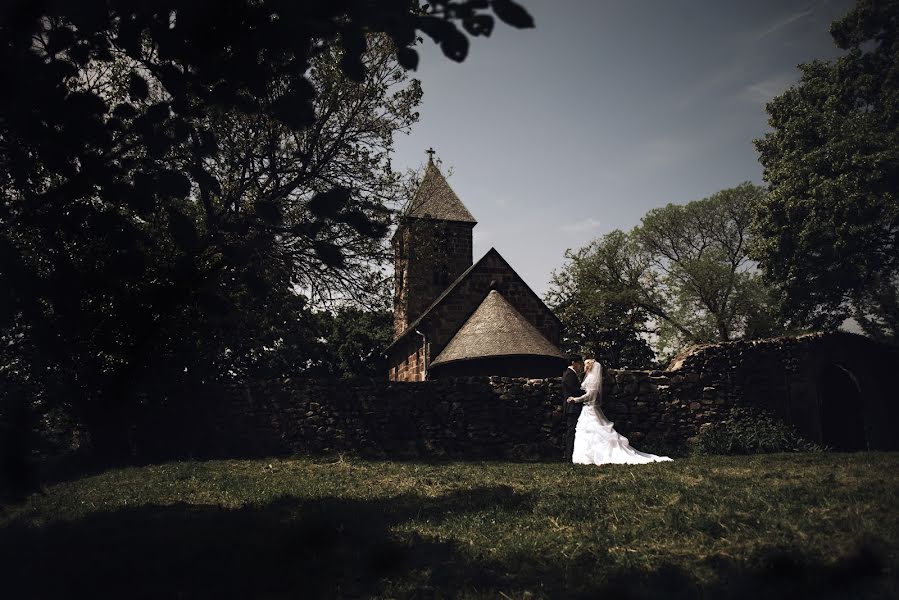 Fotografer pernikahan Gábor Badics (badics). Foto tanggal 7 Mei 2018